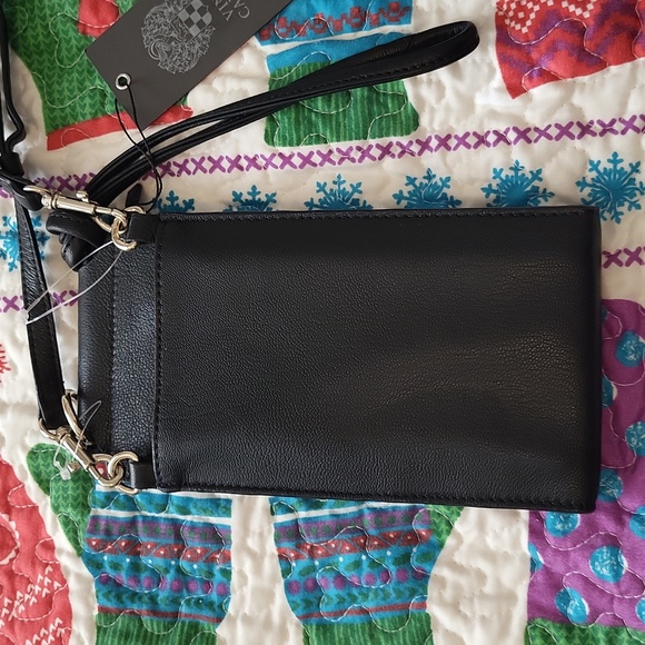 Vince Camuto Wallet - Picture 12 of 17